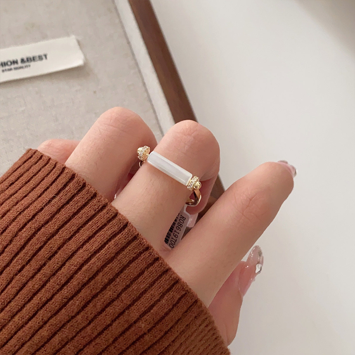 Rotatable Micro-paved Diamond Geometric Light Luxury High-end Ring